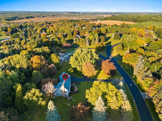 21 CRESTVIEW DRIVE, Hortonville, WI 54944