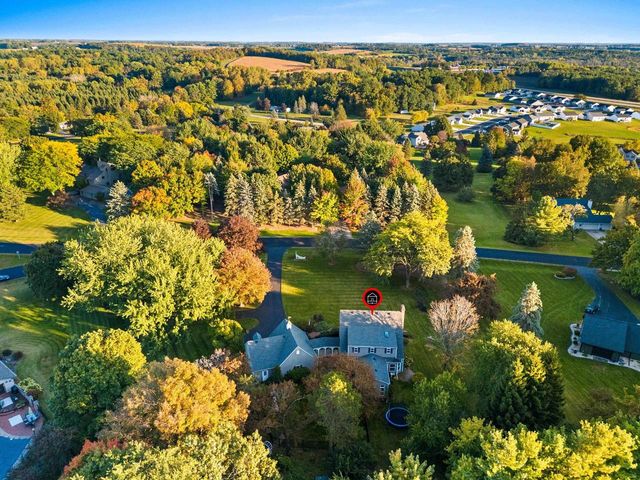 21 CRESTVIEW DRIVE, Hortonville, WI 54944
