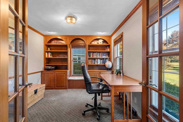 21 CRESTVIEW DRIVE, Hortonville, WI 54944