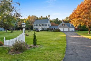 21 CRESTVIEW DRIVE, Hortonville, WI 54944