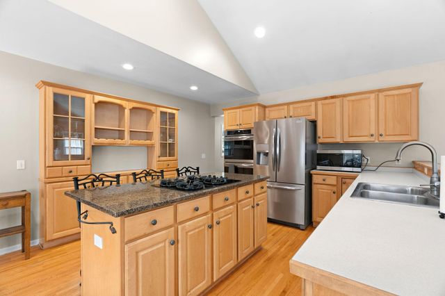 3213 County Road 101 S, Minnetonka, MN 55391