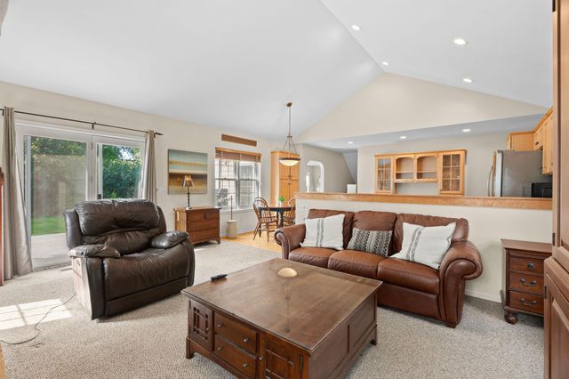 3213 County Road 101 S, Minnetonka, MN 55391
