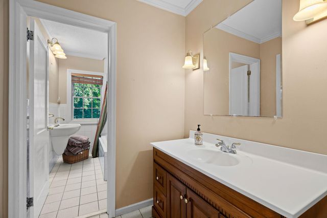 3213 County Road 101 S, Minnetonka, MN 55391