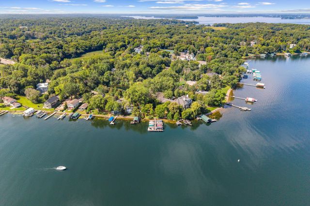3213 County Road 101 S, Minnetonka, MN 55391
