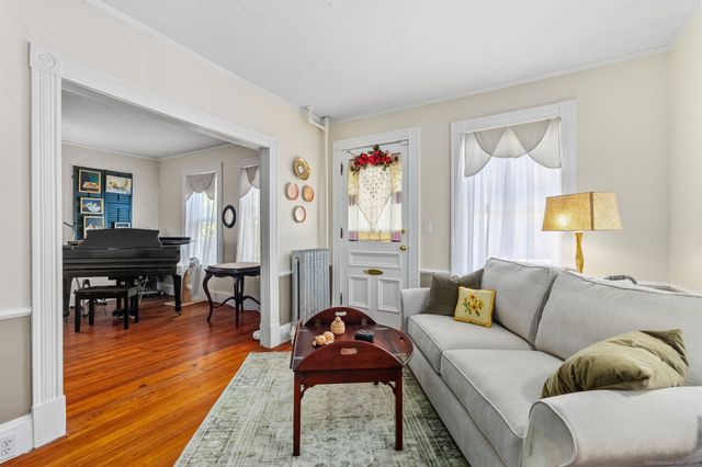 209 Main Street, Hampton, CT 06247