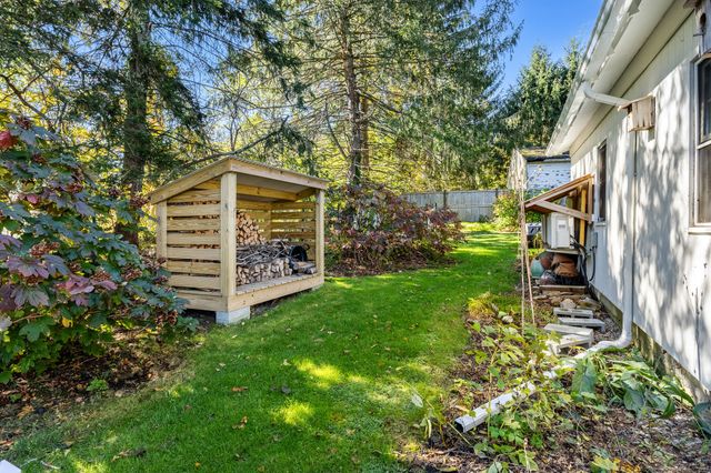 209 Main Street, Hampton, CT 06247