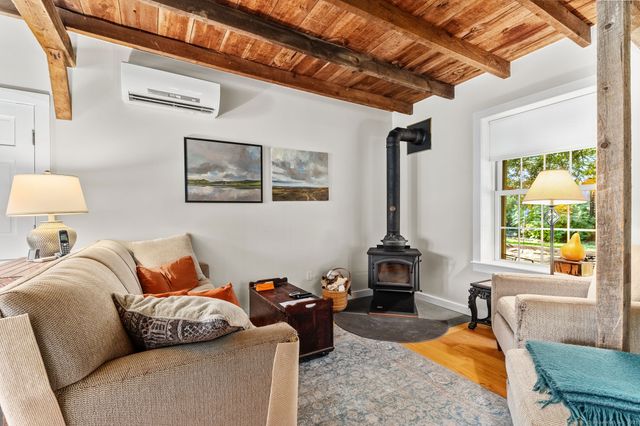 209 Main Street, Hampton, CT 06247