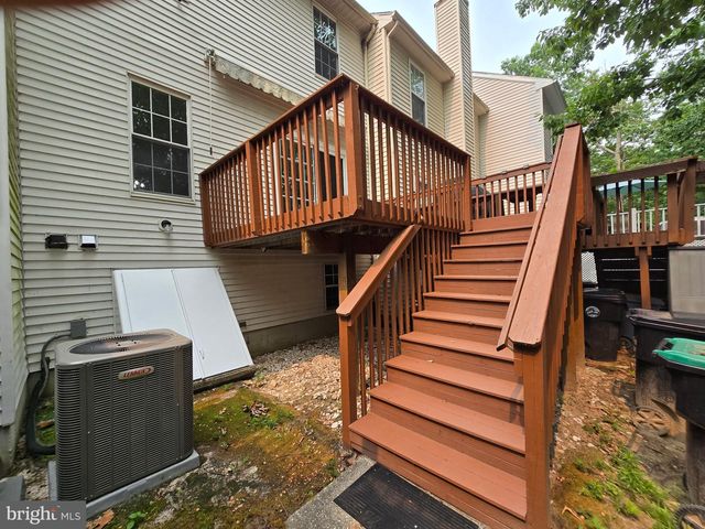 3 WAGON WHEEL DR, Sicklerville, NJ 08081