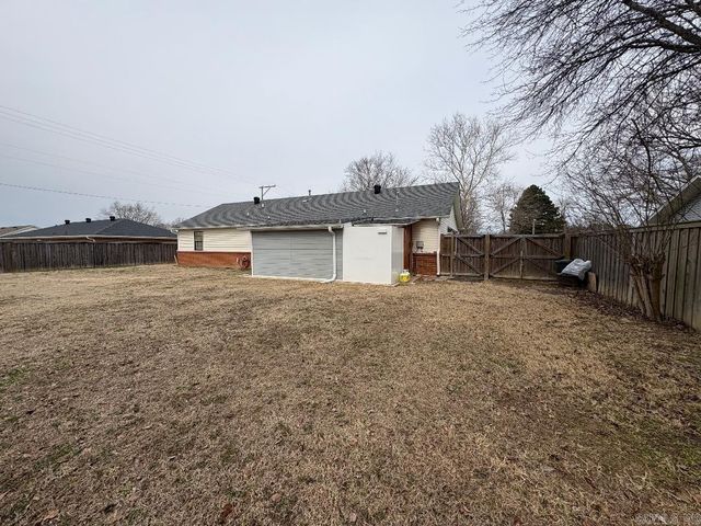 1905 Skylark Drive, Beebe, AR 72012