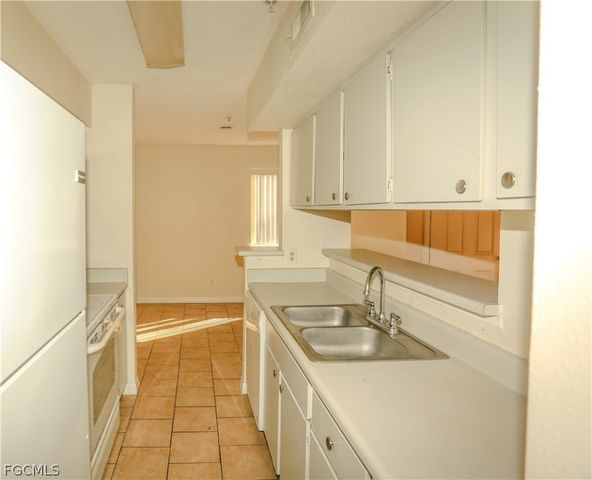 2835 Winkler AVE 216, Fort Myers, FL 33916