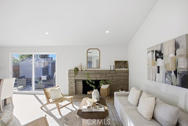 20630 Chase Street, Winnetka (los Angeles), CA 91306