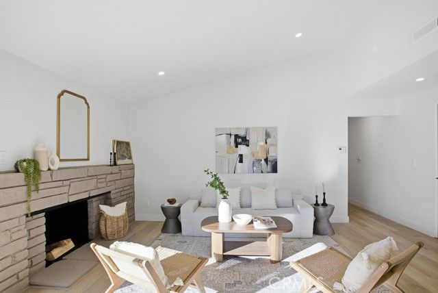 20630 Chase Street, Winnetka (los Angeles), CA 91306