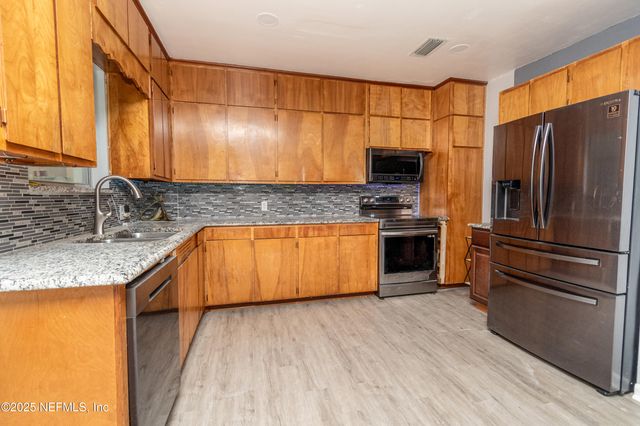 1165 5TH Street, Macclenny, FL 32063