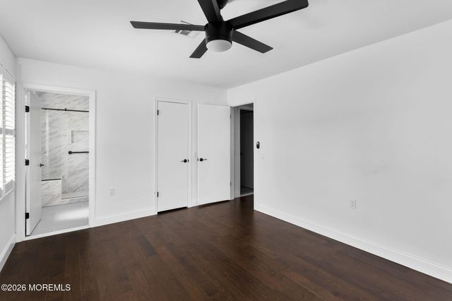 15 Leighton Court, Toms River, NJ 08757