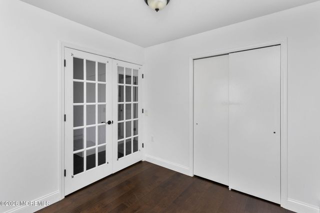 15 Leighton Court, Toms River, NJ 08757