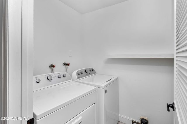 15 Leighton Court, Toms River, NJ 08757
