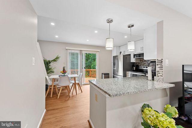 15226 WENTWOOD LN, Woodbridge, VA 22191