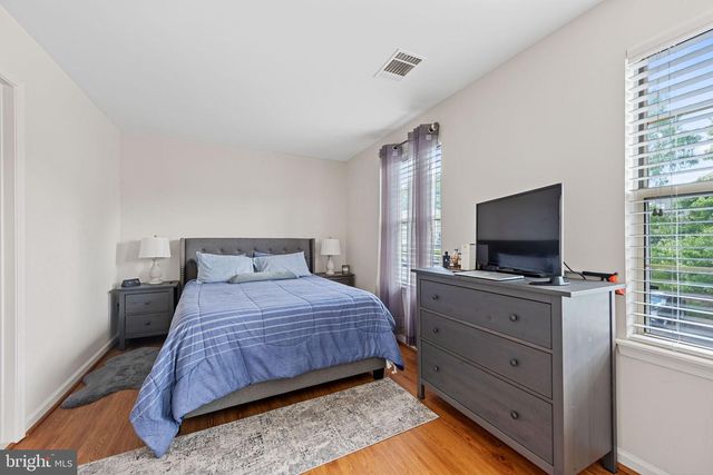 15226 WENTWOOD LN, Woodbridge, VA 22191
