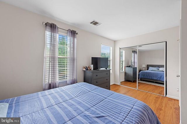 15226 WENTWOOD LN, Woodbridge, VA 22191
