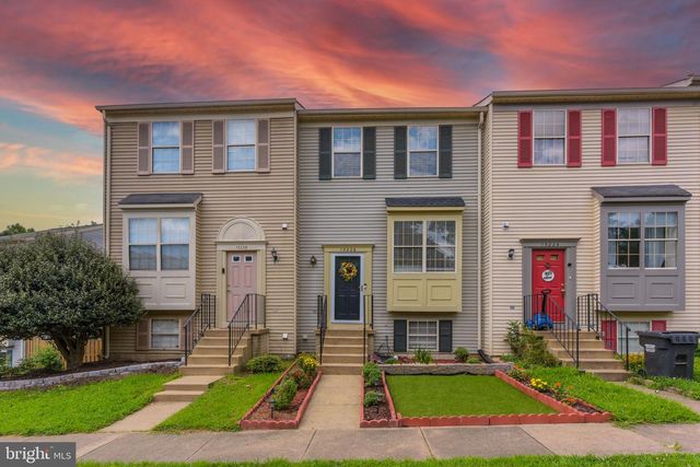 15226 WENTWOOD LN, Woodbridge, VA 22191