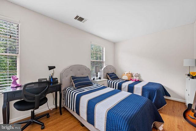 15226 WENTWOOD LN, Woodbridge, VA 22191