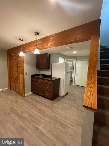 15226 WENTWOOD LN, Woodbridge, VA 22191