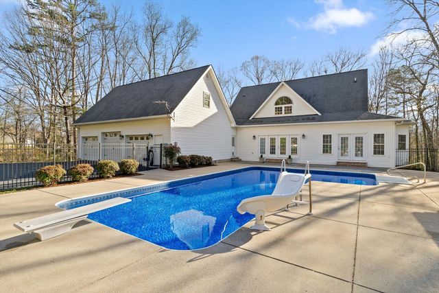 895 Ross Hollow Road, Ringgold, GA 30736