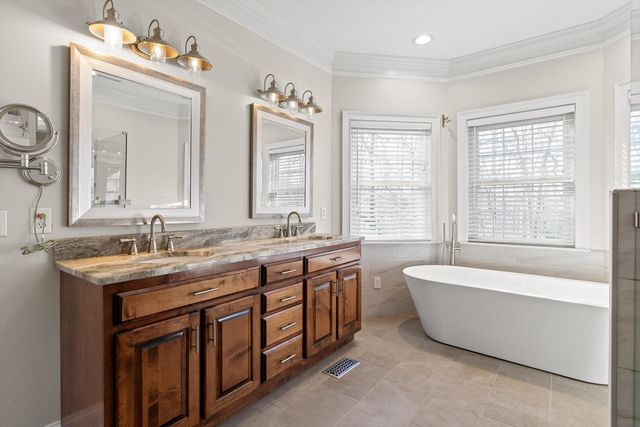 895 Ross Hollow Road, Ringgold, GA 30736