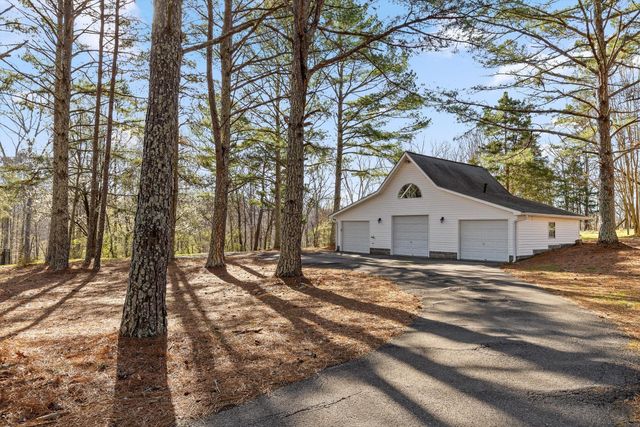 895 Ross Hollow Road, Ringgold, GA 30736