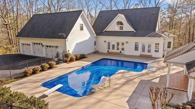 895 Ross Hollow Road, Ringgold, GA 30736