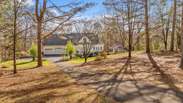 895 Ross Hollow Road, Ringgold, GA 30736