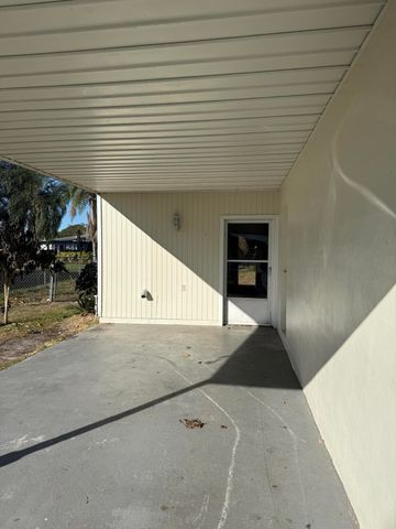 738 SW Ravenswood Lane, Port St. Lucie, Port St Lucie, FL 34983