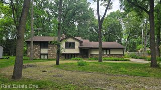 8950 Wise Road, Commerce Charter Township, MI 48382