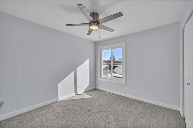 813 Kansas Street, Carol Stream, IL 60188