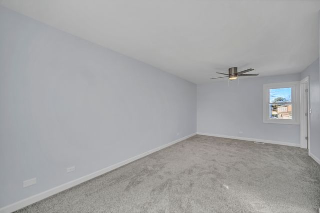 813 Kansas Street, Carol Stream, IL 60188