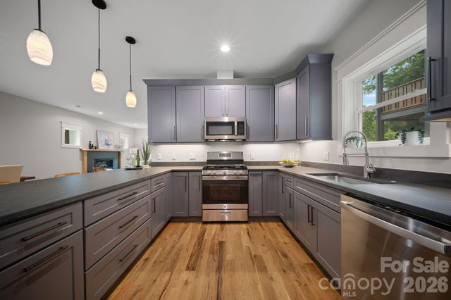 89 Glendale Avenue, Asheville, NC 28803