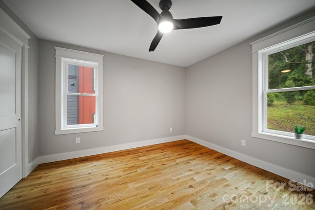 89 Glendale Avenue, Asheville, NC 28803
