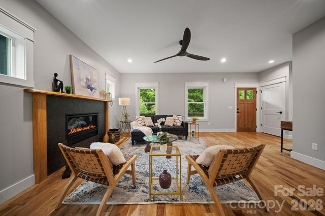 89 Glendale Avenue, Asheville, NC 28803