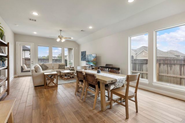 42208 Cubierto Trace, Magnolia, TX 77354