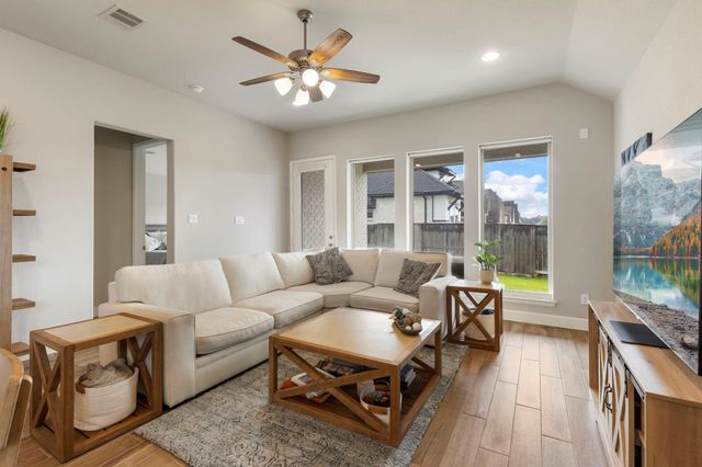 42208 Cubierto Trace, Magnolia, TX 77354