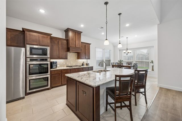 909 Sedona Street, Little Elm, TX 75068