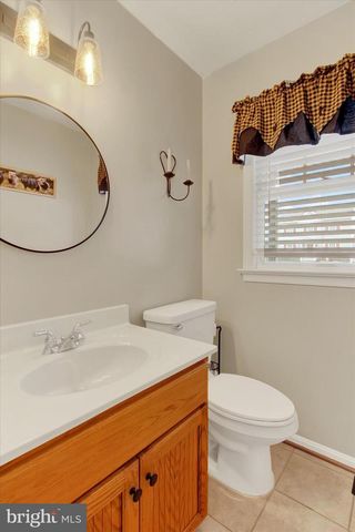 13 FIELDCREST DR, Littlestown, PA 17340