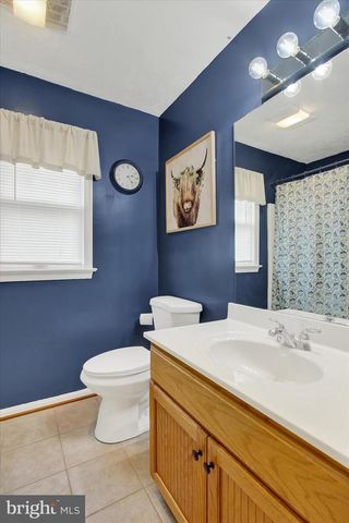 13 FIELDCREST DR, Littlestown, PA 17340