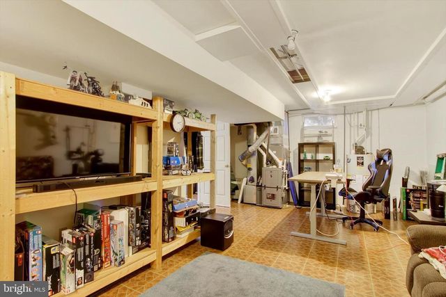 13 FIELDCREST DR, Littlestown, PA 17340