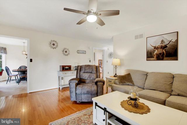 13 FIELDCREST DR, Littlestown, PA 17340