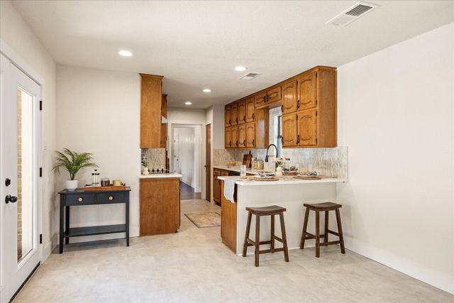 201 E 3rd Street, Weatherford, TX 76086