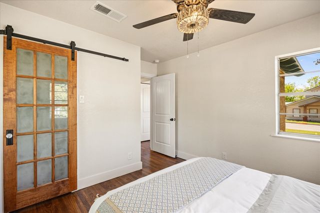 201 E 3rd Street, Weatherford, TX 76086