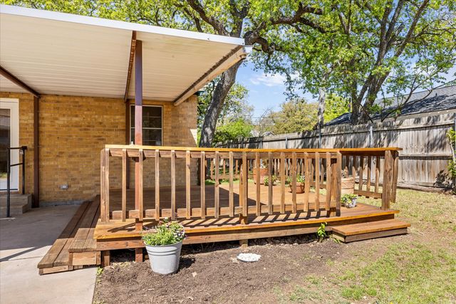 201 E 3rd Street, Weatherford, TX 76086