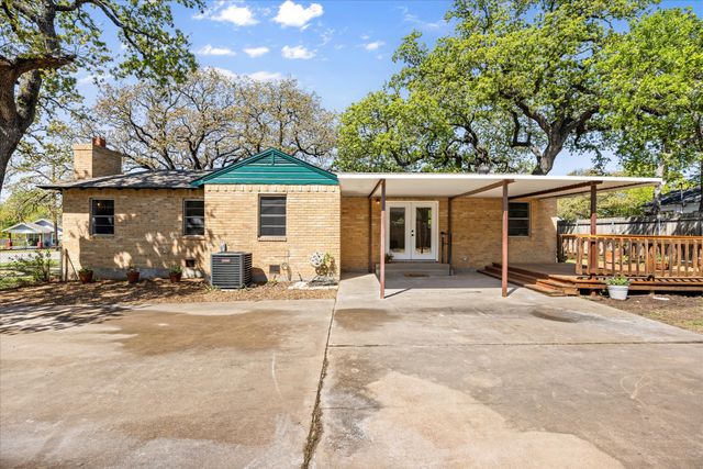 201 E 3rd Street, Weatherford, TX 76086
