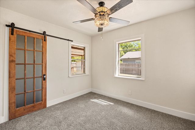 201 E 3rd Street, Weatherford, TX 76086